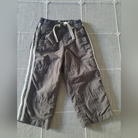 Old Navy Toddler Boys’ Track Pants
Size: 2T - Picture 2 of 5
